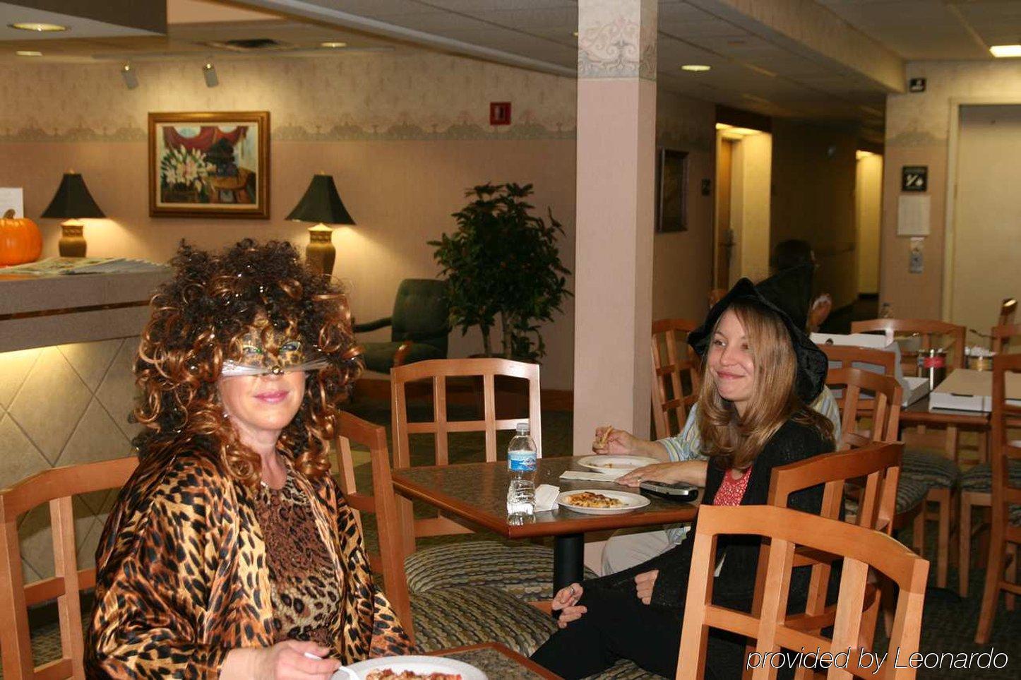 Hampton Inn Janesville Restoran gambar